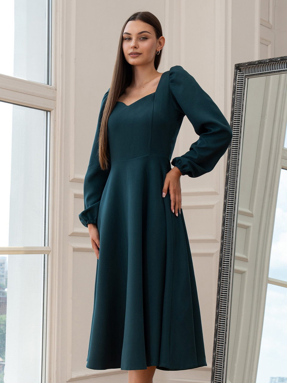 Класичне витончене стримане жіноче вечірнє плаття-міді Marian, темно-зелене, фото 1