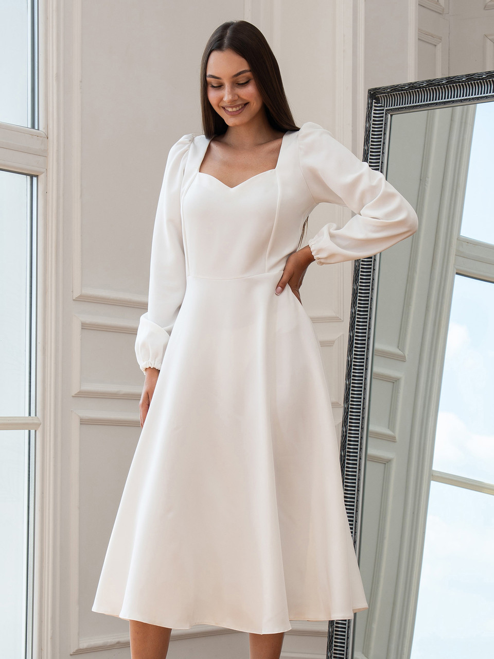 Класичне витончене стримане жіноче вечірнє плаття-міді Marian, молочно-біле, фото 1