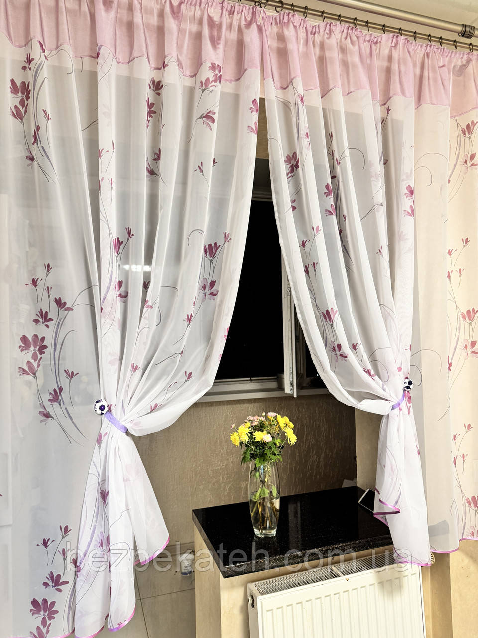 Красива рожева коротка коротка, готова кухонна тюль на кухню. Комплект штор у кухню, фото 1