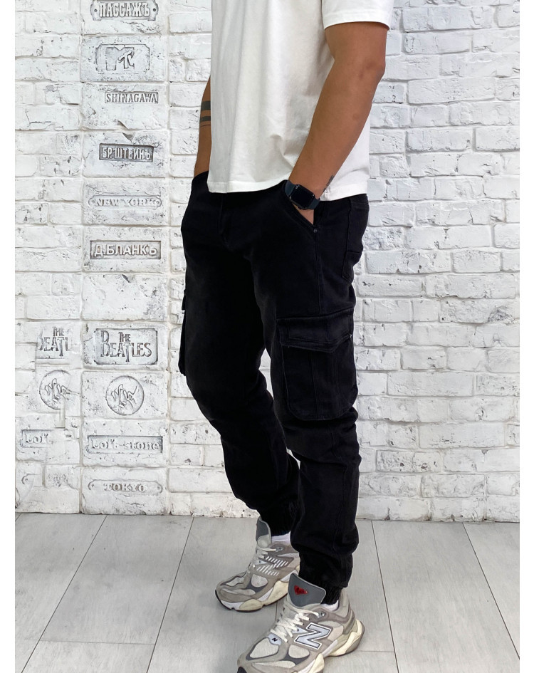 Чоловічі штани карго на гумці джоггери з накладними кишенями чорні, фото 1