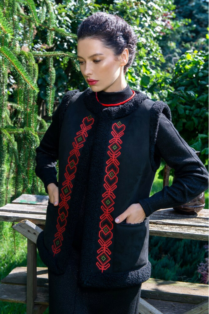 Жіночий жилет з екодубляжу з вишивкою SEAM MKSMV140-914, фото 1