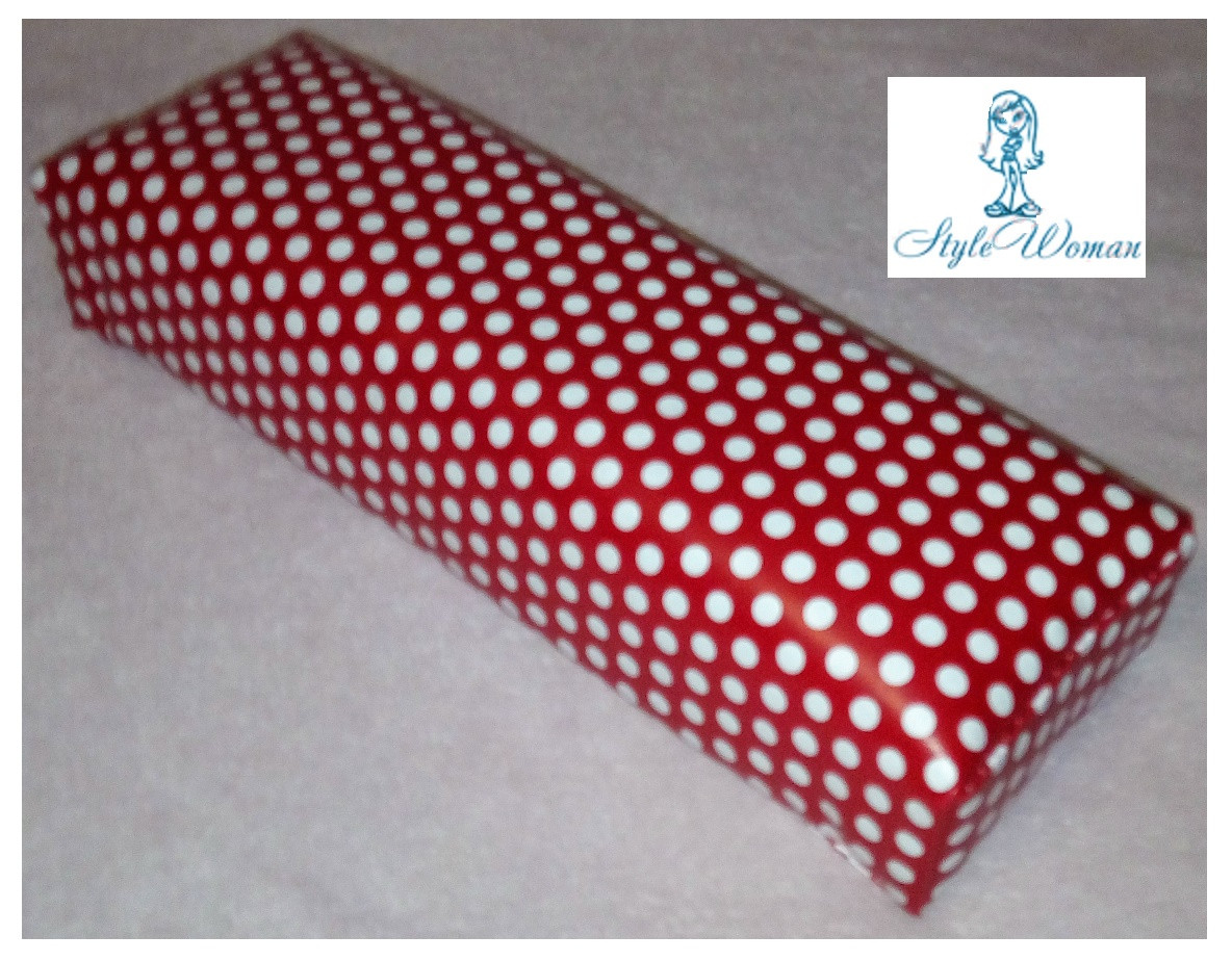 Підставка підлокітник для манікюру подушка зі шкірозамінника червона в горошок