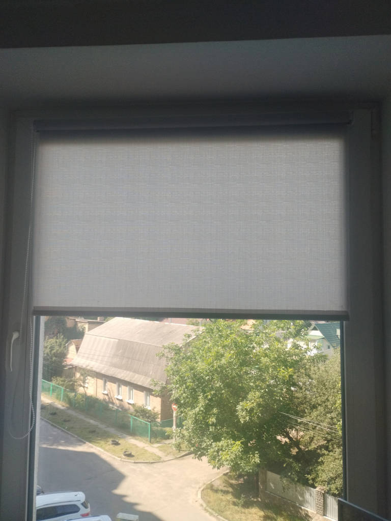 Роллеты на окна Рулонные шторы Ролета тканевая Рулонная штора Ролокассеты лен 550 Светло-серый - фото покупателей 1
