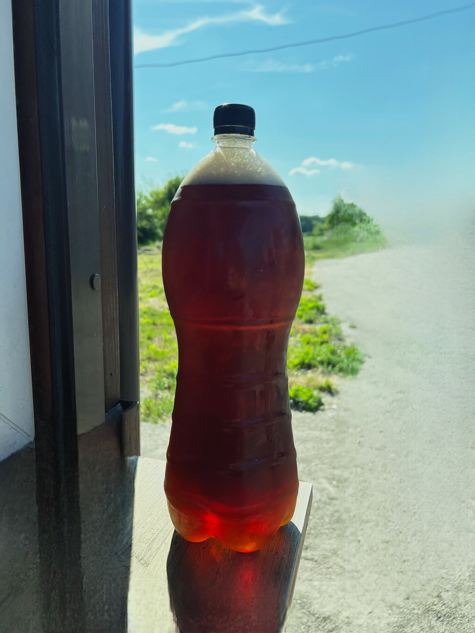 Пляшка ПЕТ 2 л із кришкою горловина 28 мм, фото 1