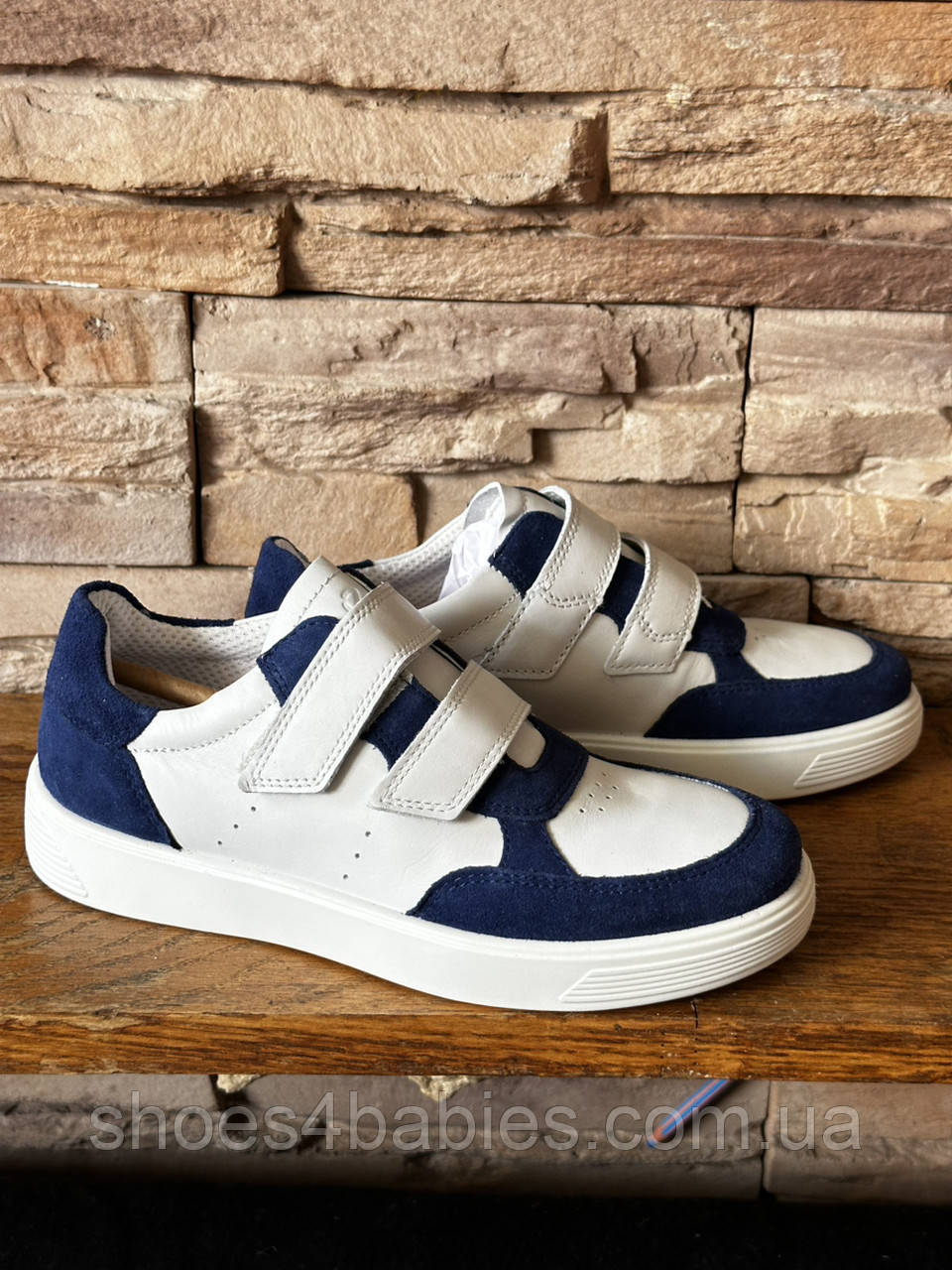 Дитячі шкіряні кросівки Ecco р.34 - 22см, білі з синім замшем