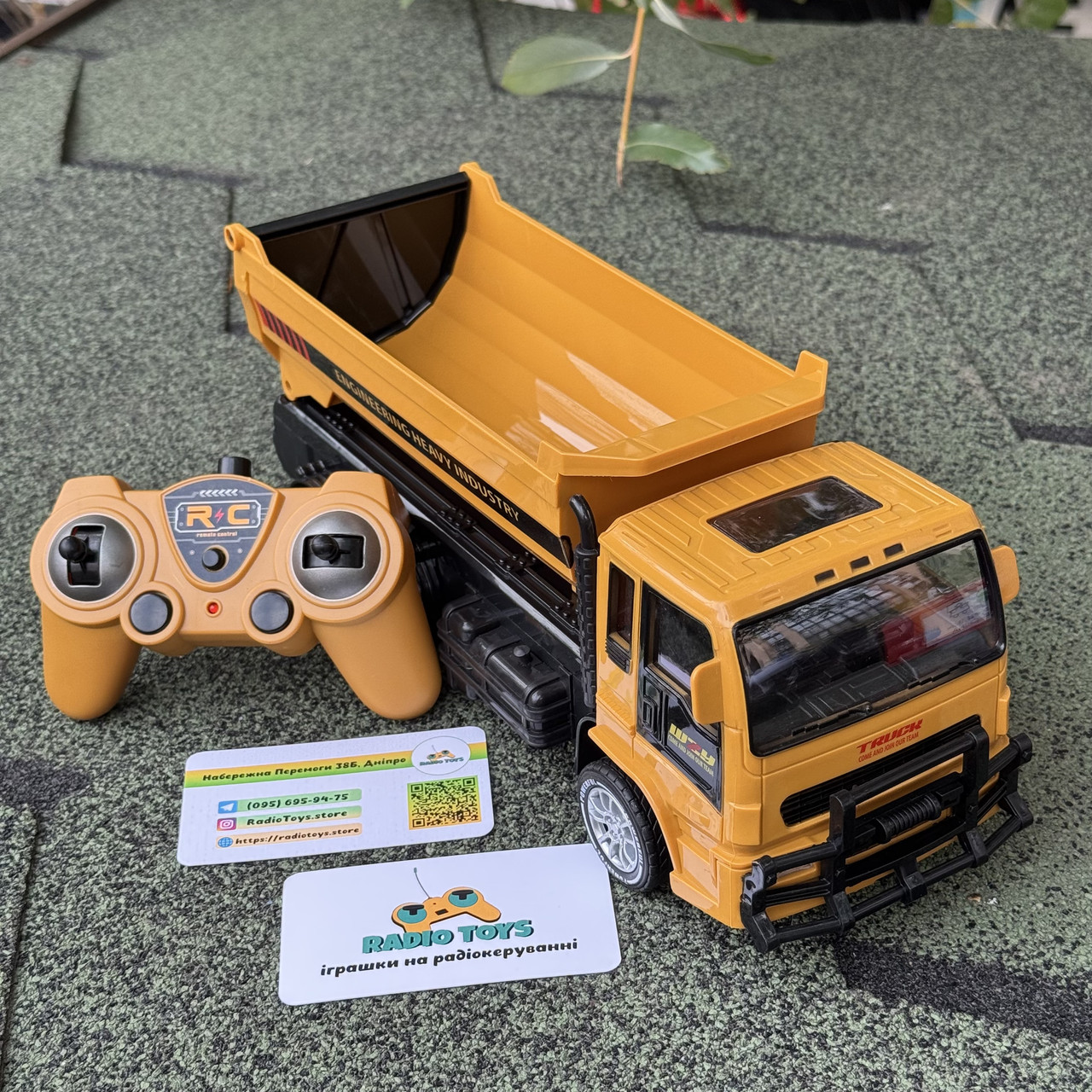 Грузовик на радіокеруванні Iron Truck відкидний кузов | Самоскид на радіоуправлінні | Вантажівка на пульту, фото 1