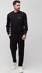 Чоловічий спортивний костюм із рівними штанами в чорному кольорі