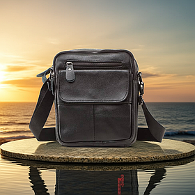 Чоловіча сумка месенджер Leather Collection (1108) чорна шкіряна