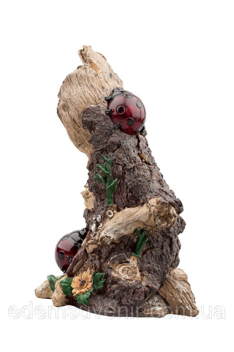 Садова фігура Божа корівка на корчі, висота - 26 см, декоративна фігура для саду із полістоуну