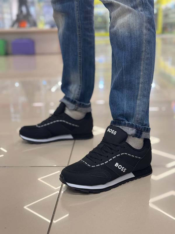 Мужские кроссовки весна-осень-лето черные 42, 43, 44 размер Uk0704-1 - фото 1 - id-p1182443318