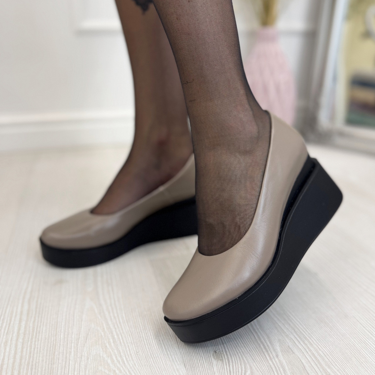 Жіночі шкіряні туфлі на стійкій платформі, колір візон. 36-41 розміри, фото 1