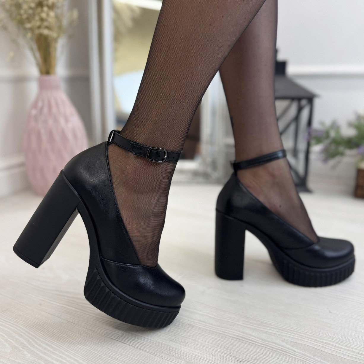 Жіночі туфлі на високих підборах, натуральна шкіра чорного кольору, фото 1