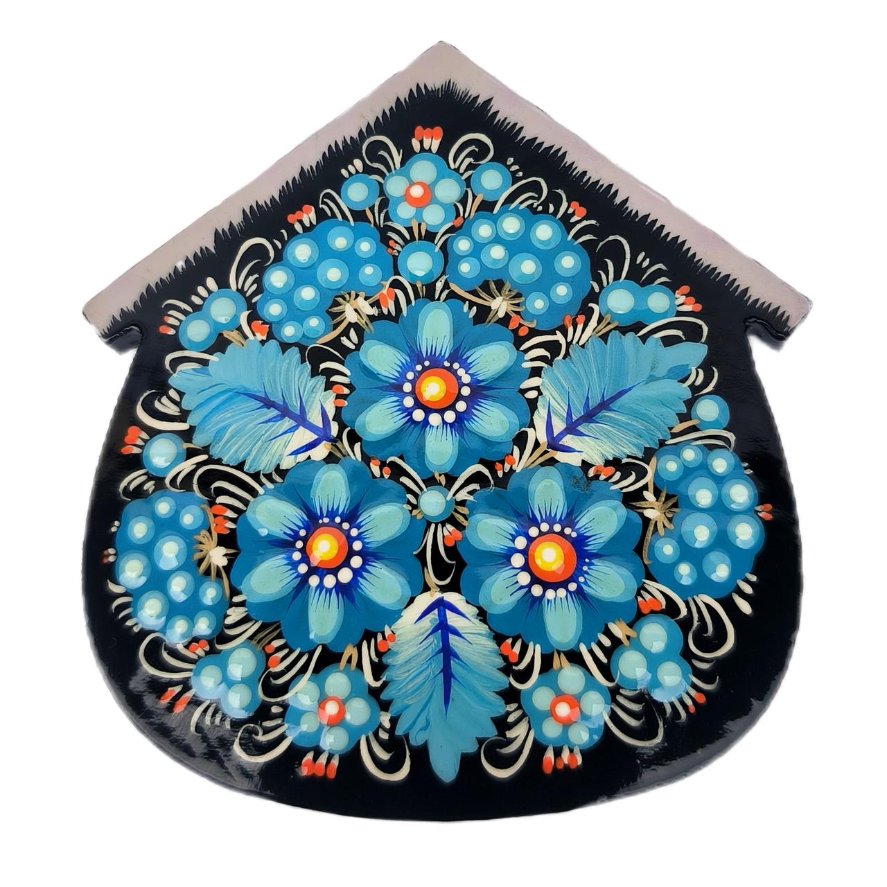 Дерев'яний магніт "Хатка, блакитні квіти" 8,5*9 см., з петриківським розписом, ручної роботи.