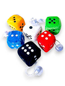 Кубик в авто з присоскою 4х4 см.