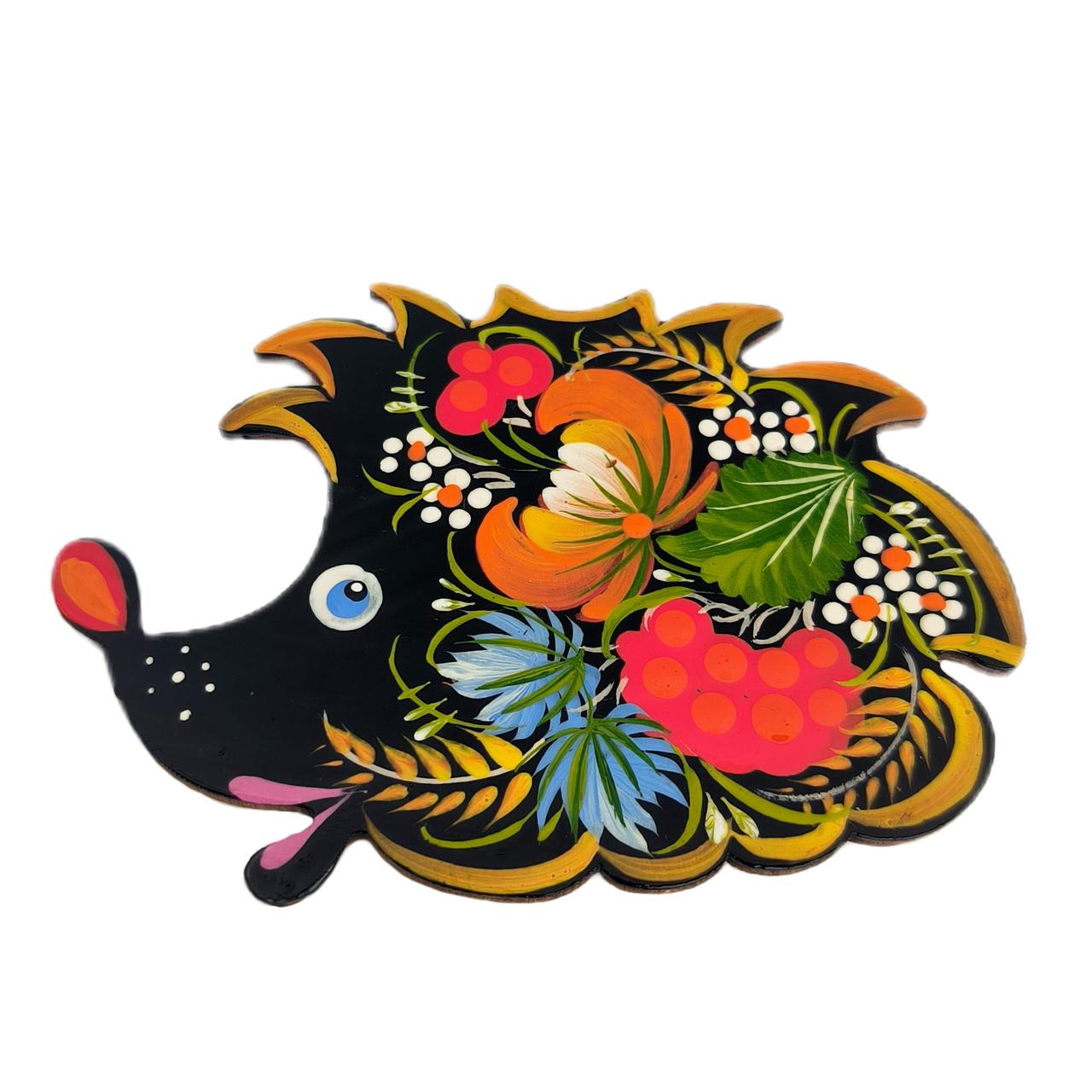 Фанерний магніт "Їжачок" 9,5*7 см., з петриківським розписом, ручної роботи зроблений з любов'ю.