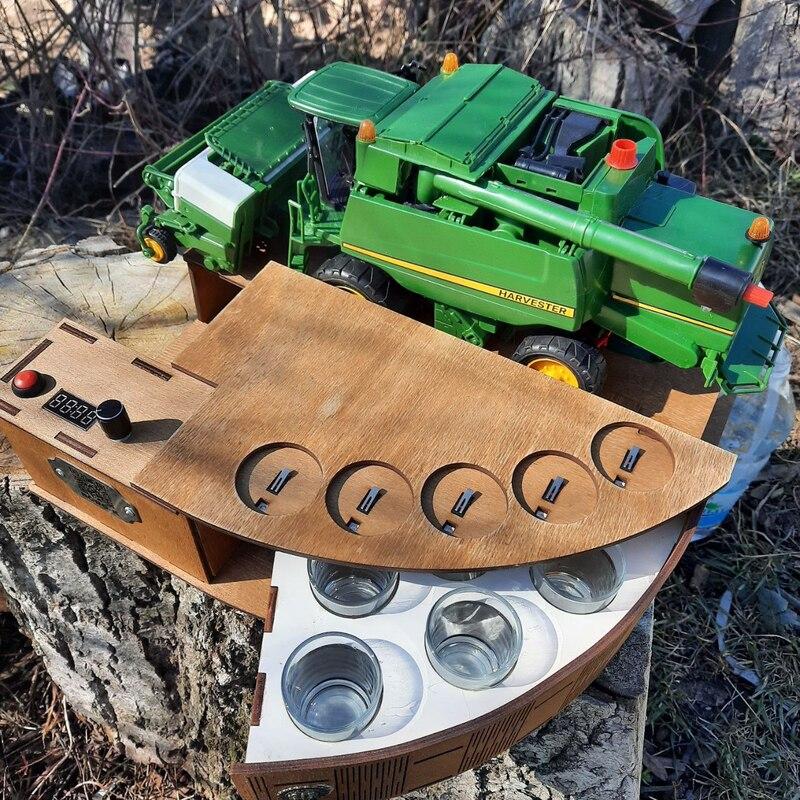 Наливатор “Комбайнер” John Deere автоматичний на 5 чарок, дерев’яний корпус, USB, гравіювання, фото 1