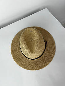 Жіноча солом'яний капелюх з прямими полями та вигнутим верхом 8307379