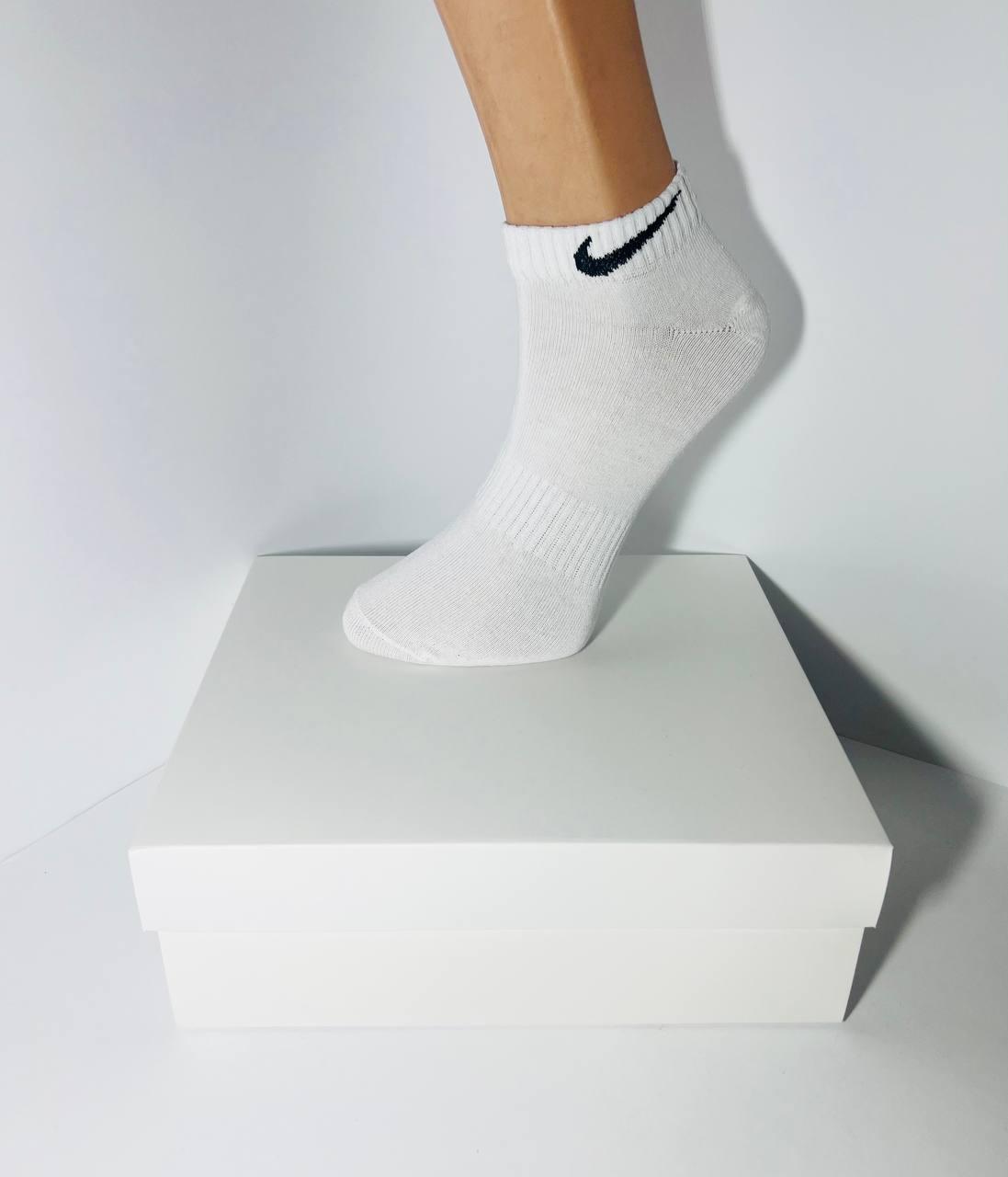 Набір з 30 пар чоловічих демісезонних укорочених шкарпеток розмір 41-44 білі