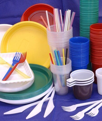 Посуд пластиковий