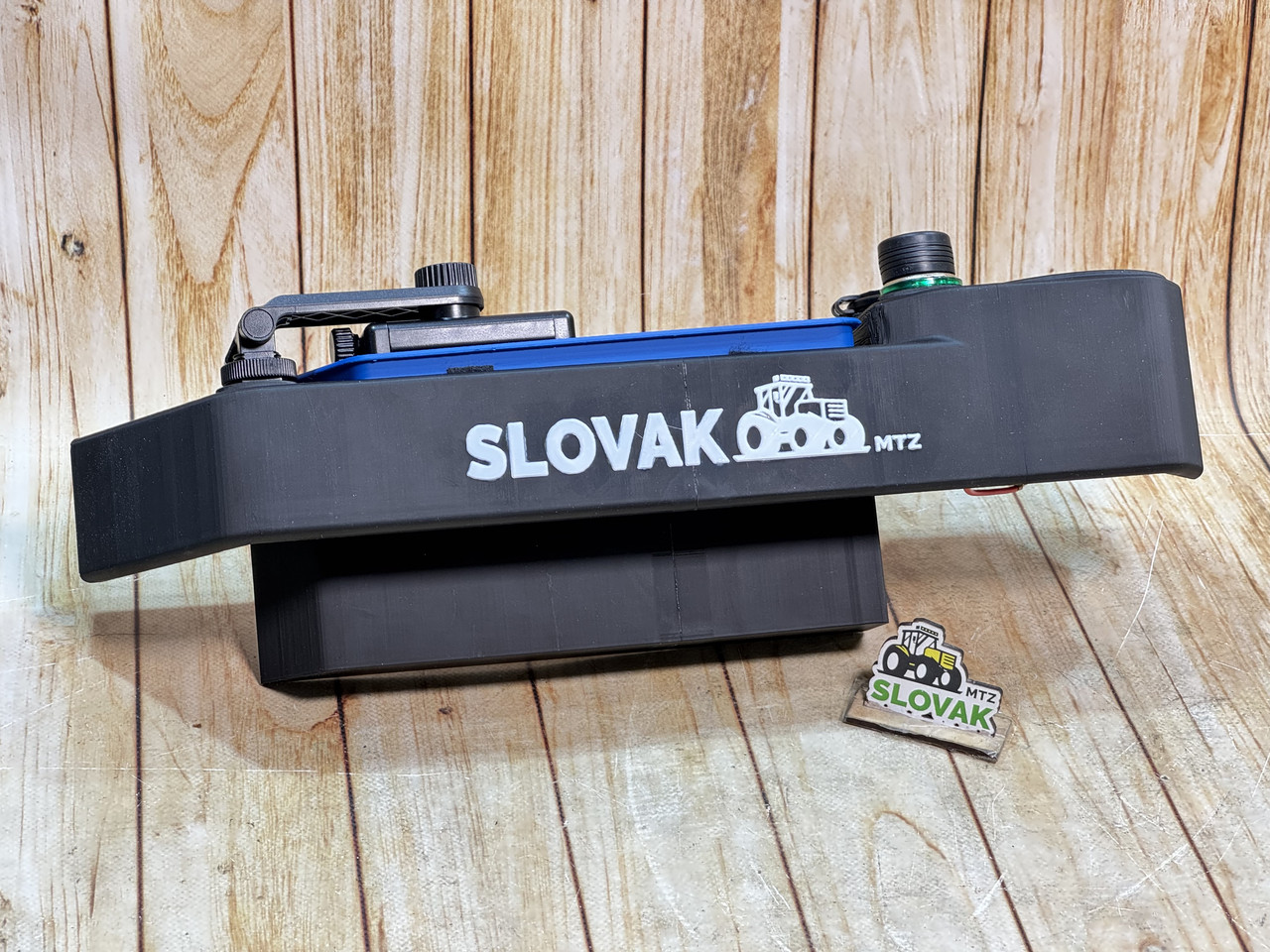 Поличка правої ручки дверей МТЗ УК у зборі з тримачем та USB, фото 1