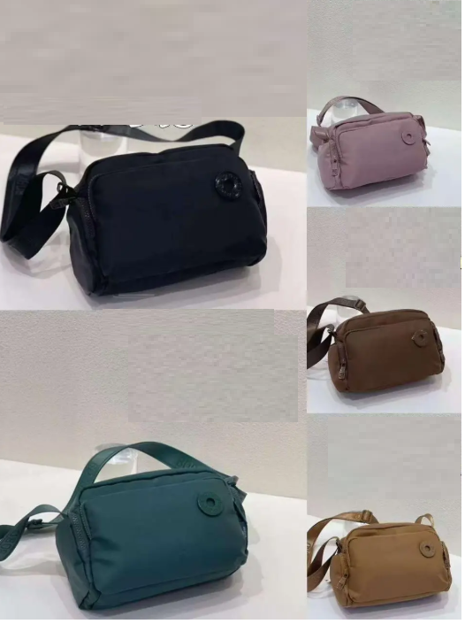 Сумка жіноча підліткова 22*16 см на блискавці з довгим ремінцем в різних кольорах Fedya, фото 1