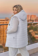 Біла жіноча безрукавка жилетка з капюшоном великих розмірів 48-50, 52-54, 56-58, 60-62