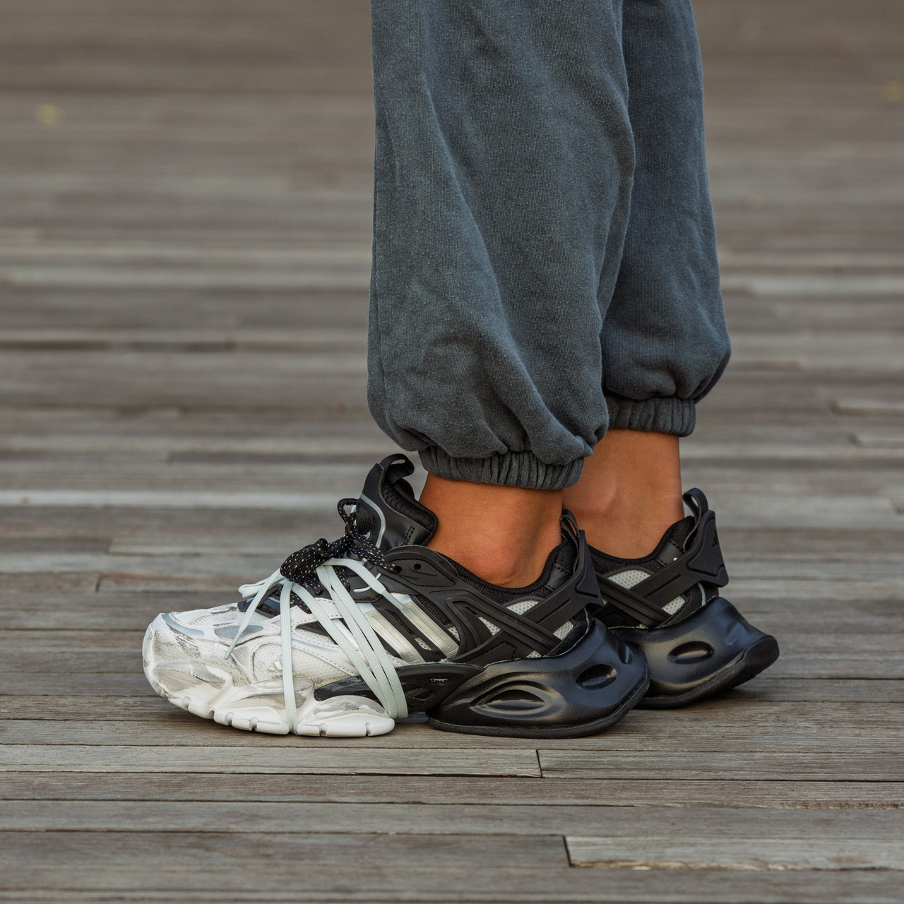 Жіночі кросівки Adidas Vento XLG Deluxe Black White, фото 1