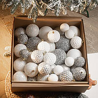 Подарунковий набір іграшок "Блиск" 40 шт.Набір пластикових новорічних куль Набір новорічних куль оптом Колір Срібний