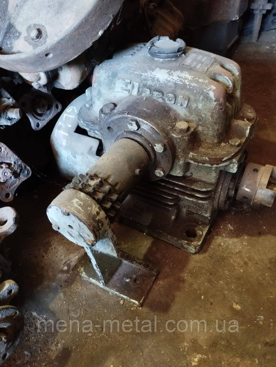 Червячний редуктор, угловий, передатка 1:19, вага 70 кг . інструмент, фото 1