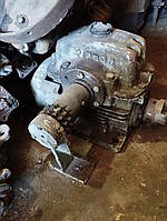 Червячний редуктор, угловий, передатка 1:19, вага 70 кг . інструмент