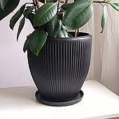 Горщик для квітів великий керамічний Гофре 11,5 л Rezon Чорний мат P261