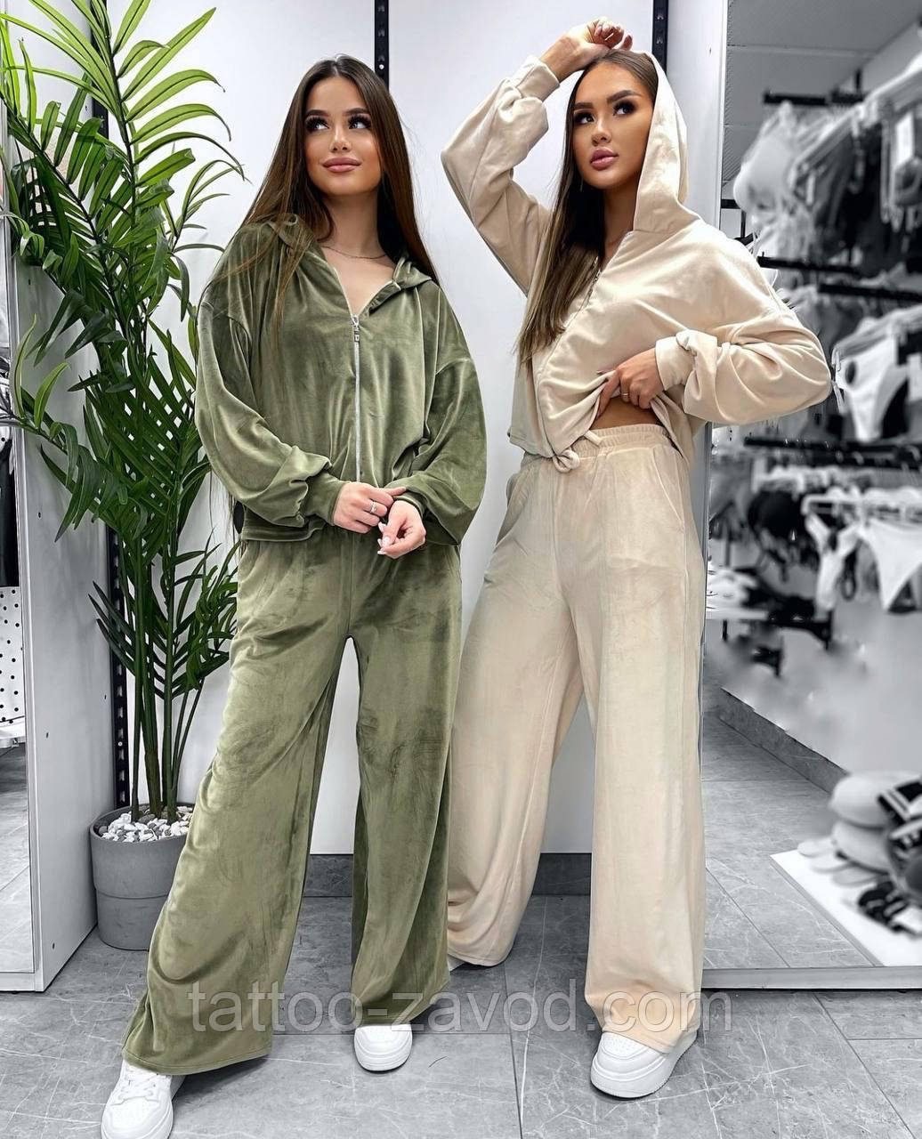 Велюровий костюм жіночий кофта на блискавці з капюшоном і вільні широкі штани 42-44 46-48 50-52, фото 1