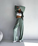 Велюровий костюм жіночий кофта на блискавці з капюшоном і вільні широкі штани 42-44 46-48 50-52, фото 5