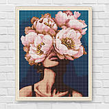 Алмазна мозаїка/вишивка Дівчина в півоніях з голограмними стразами 40*50 см Ідейка AMO 7989, фото 7