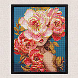 Алмазна мозаїка/вишивка Дівчина з квітами з голограмними стразами 40*50 см Ідейка AMO 8004, фото 4