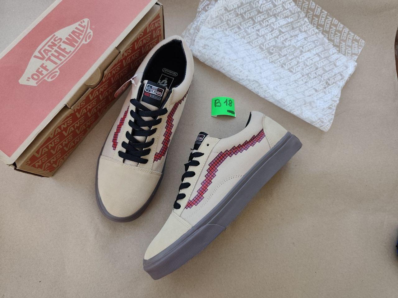 45 р Vans Old Skool x Nintendo Game Over  Light Brown кеди чоловічі кросівки, що містяться на темній підошві
