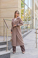 Красивое женское демисезонное длинное прямое пальто с поясом