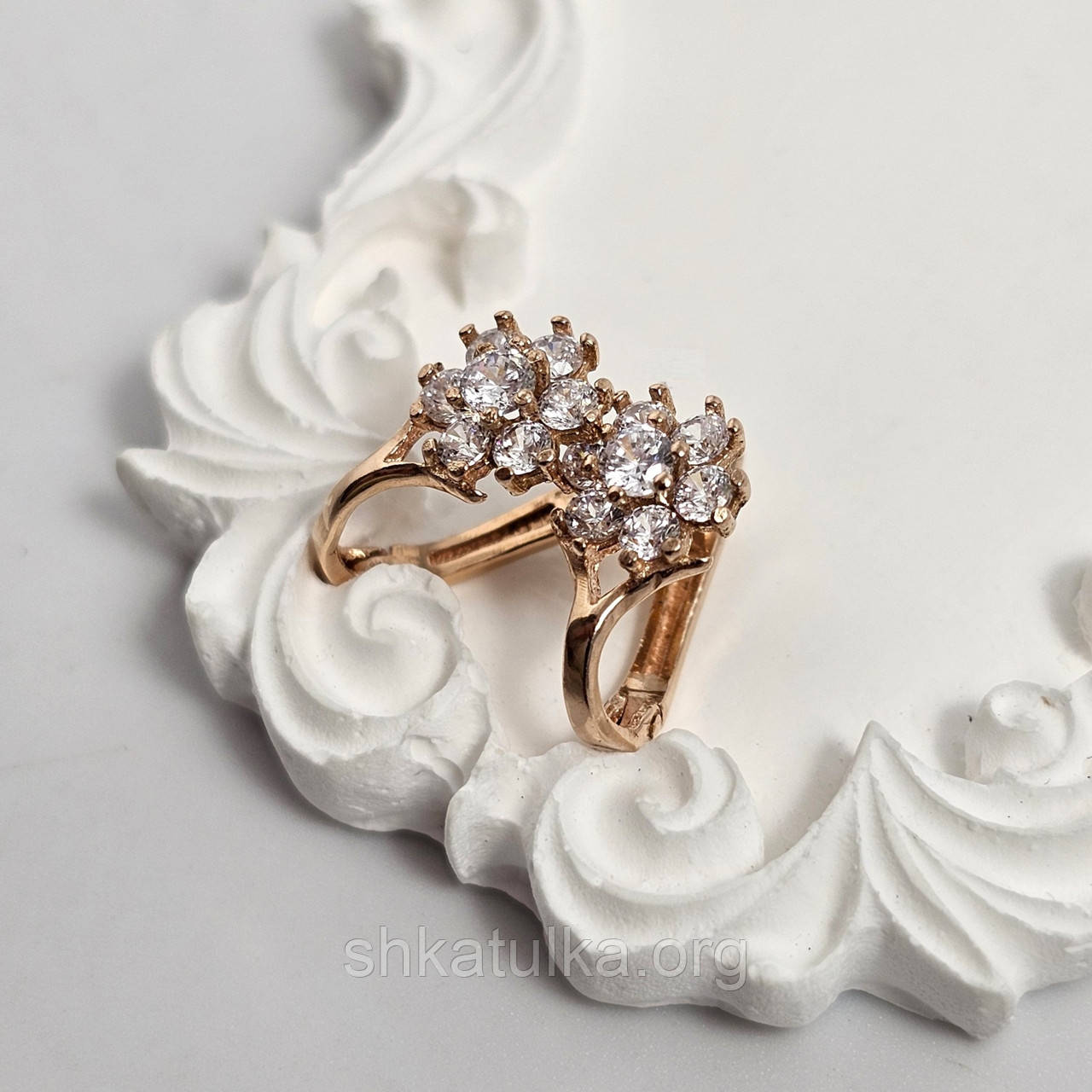 Сережки золоті у вигляді квітки з фіанітами білими, фото 1