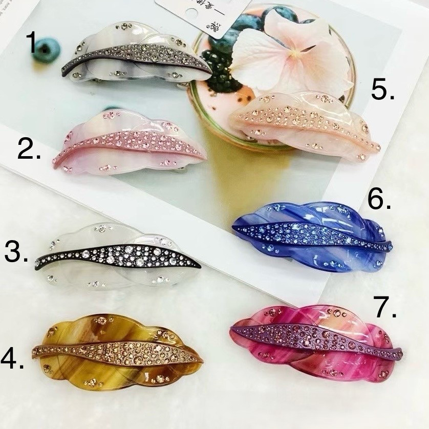 Шпилька автомат для волосся — французький пластик пелюстки зі стразами — різні кольори розмір 10 см висота — 3,5 см