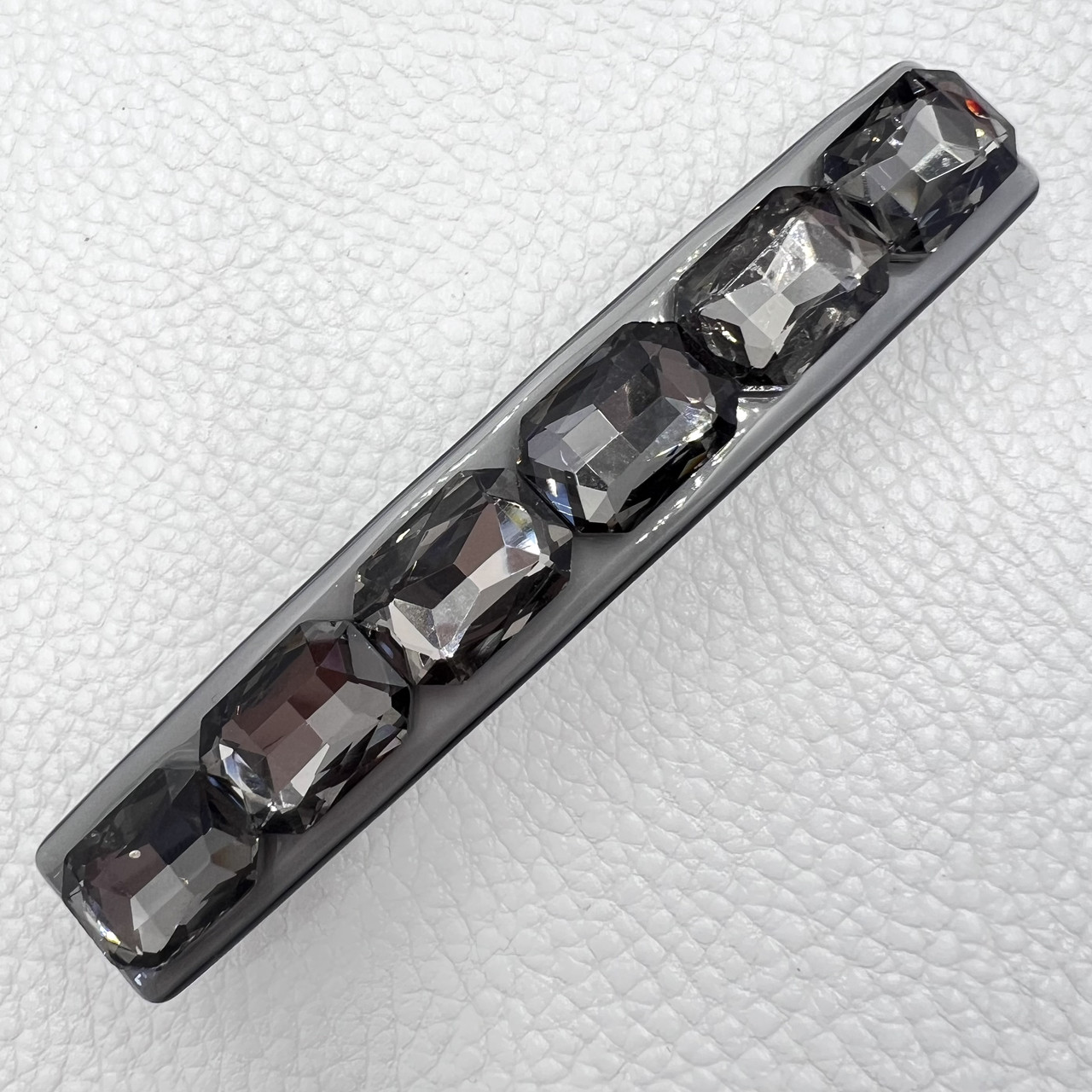 Шпилька автомат для волосся з сірими кристалами, що переливаються, розмір 9 см висота 1.5 см