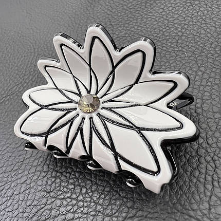 Краб для волосся міцний французький пластик квіточок світло-сірий кольору зі стразиком довжина 5.5 см висота 3.5 см, фото 1