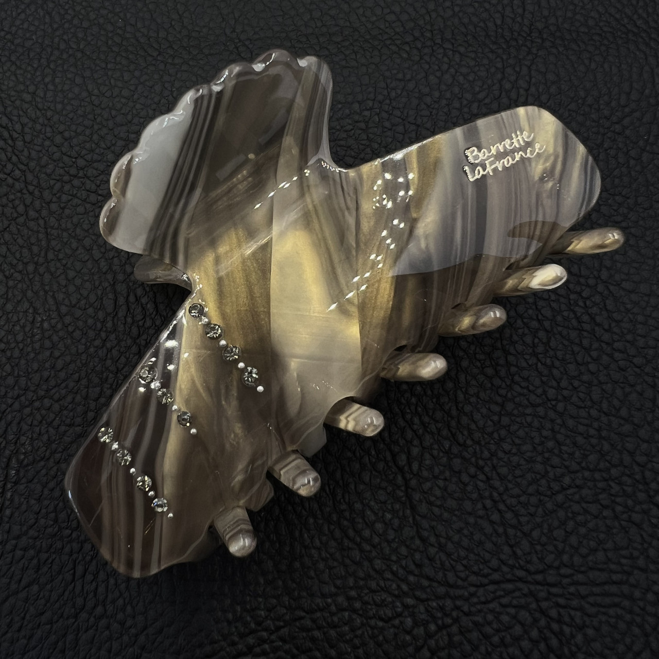 Краб для волосся міцний французький пластик, що переливається, з камінцями та написом довжина 9.5 см висота 4.5 см