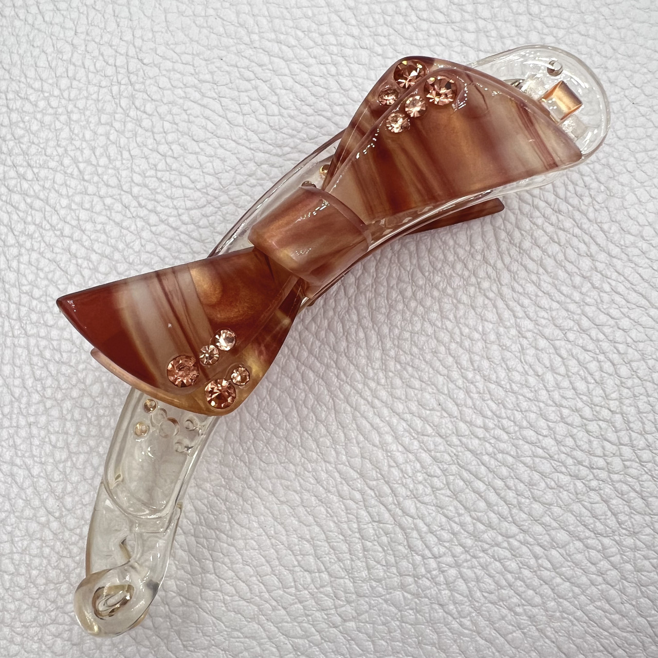 Шпилька банан для волосся французький пластик карамельного кольору з бежевими стразами розмір 10 см висота 2 см