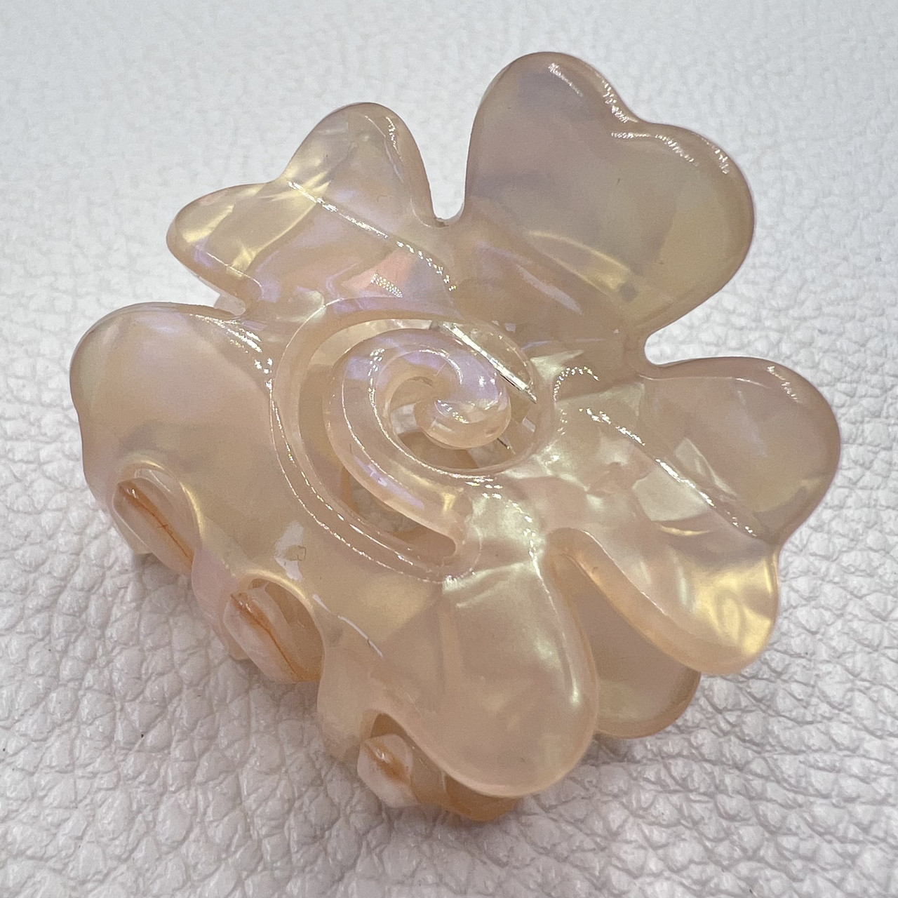 Краб для волосся французький пластик бантик кремового кольору завдовжки 3,5 см ширина 4 см