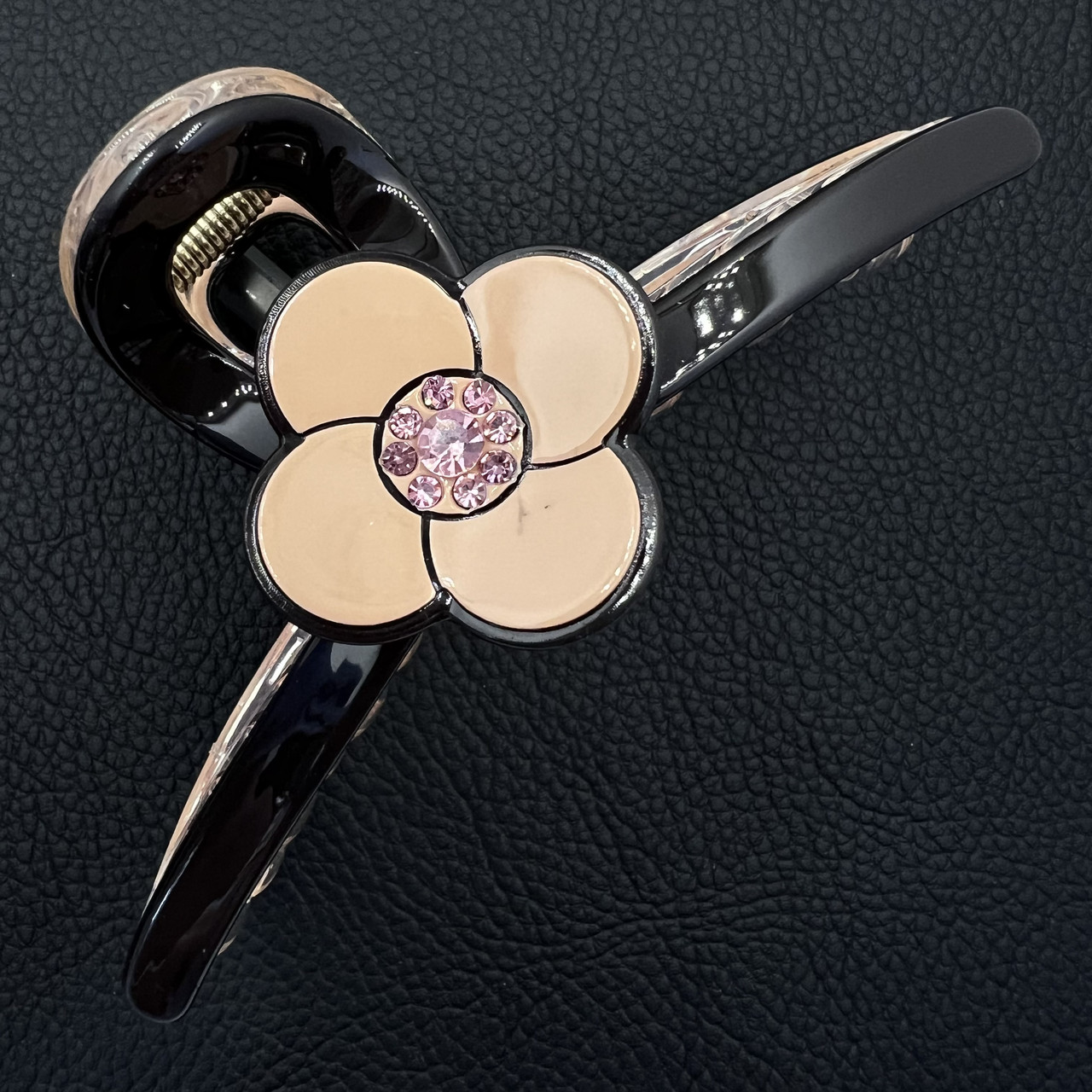 Краб для волосся пластик пвх глянсовий із квіточкою в стразах чорно-сіткого кольору довжина 4 см ширина 11 см