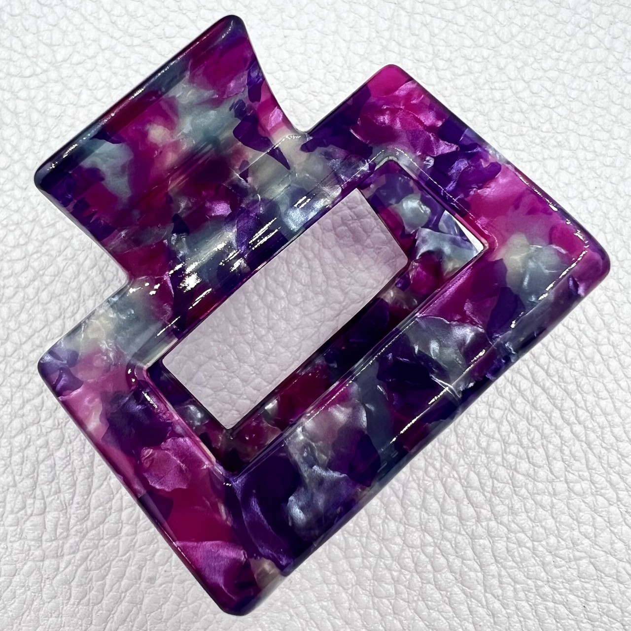 Краб для волосcя акрил глянсовий мармурово-бузковий з вкрапленнями довжина 4.5 см ширина 5.5 см