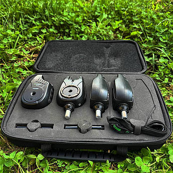 Набір електронних сигналізаторів клювання Carp Pro D-Carp WT 3+1, водозахищені, дальність 250-350 м, 3 сигналізатори