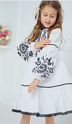 Біла сукня із льону для дівчаток з чорною вишивкою розміри 116, 122