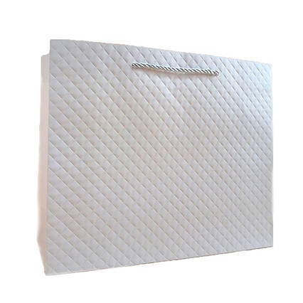 Паперовий пакет 23×18×8 см "Білий з тисненням", 12 шт у упаковці, елегантний дизайн (282138)