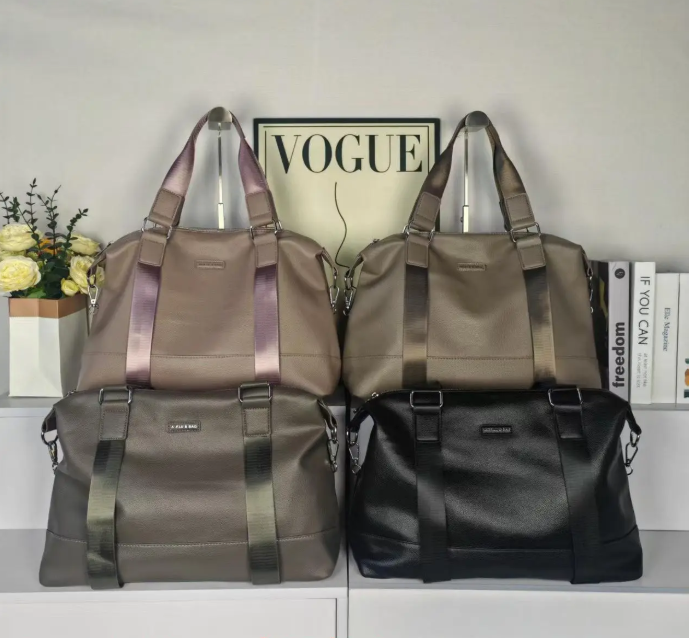 Сумка жіноча містка 40*30 см на блискавці зі штучної шкіри в різних кольорах Zhenya, фото 1